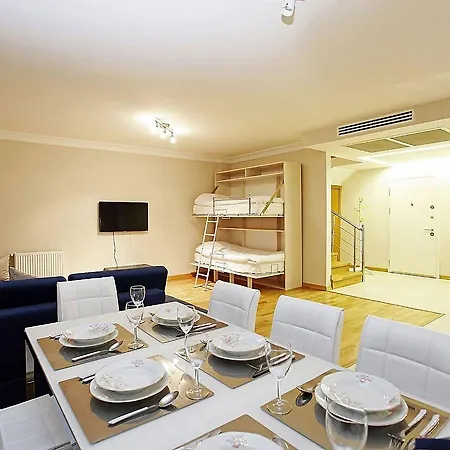 Cts Taksim Elysium 71 דירה
