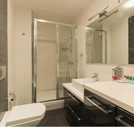 Cts Taksim Elysium 71 דירה